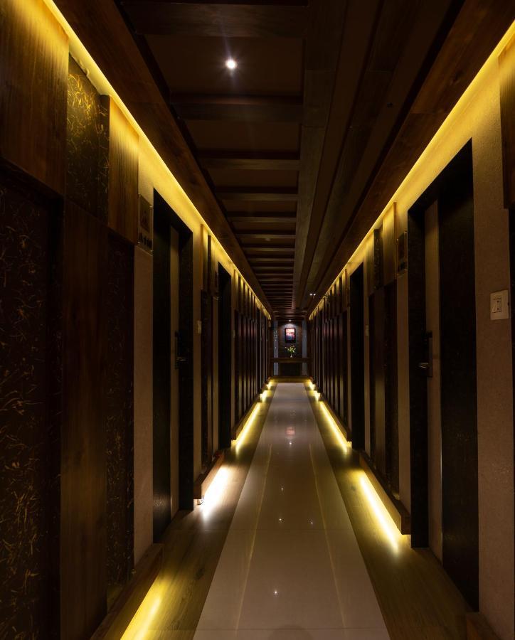 Hotel Monarch International バンガロール エクステリア 写真