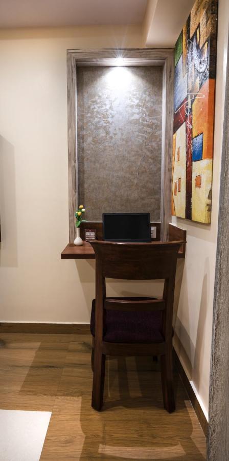 Hotel Monarch International バンガロール エクステリア 写真
