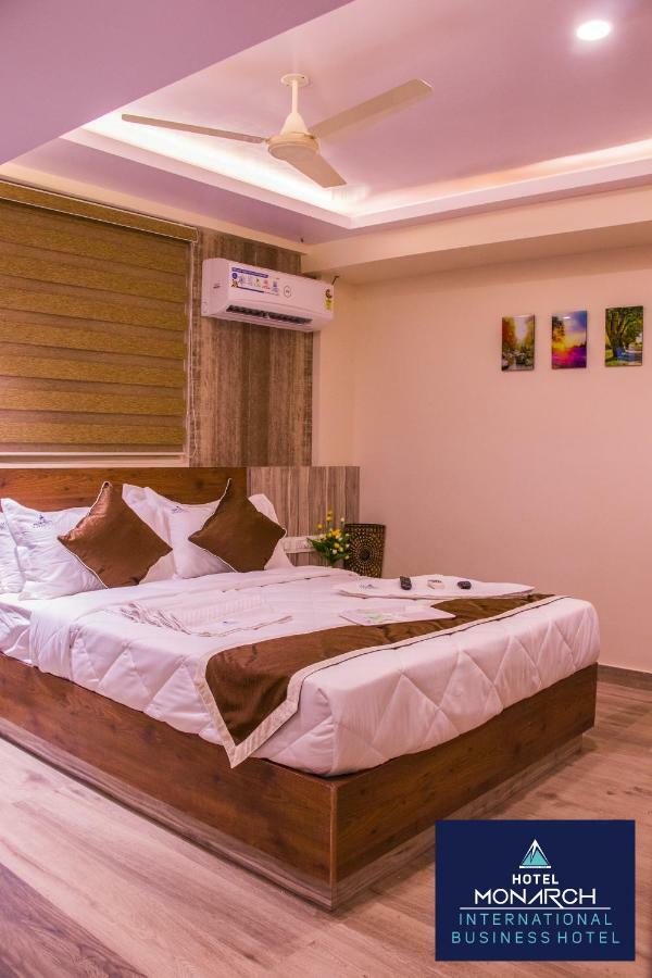 Hotel Monarch International バンガロール エクステリア 写真