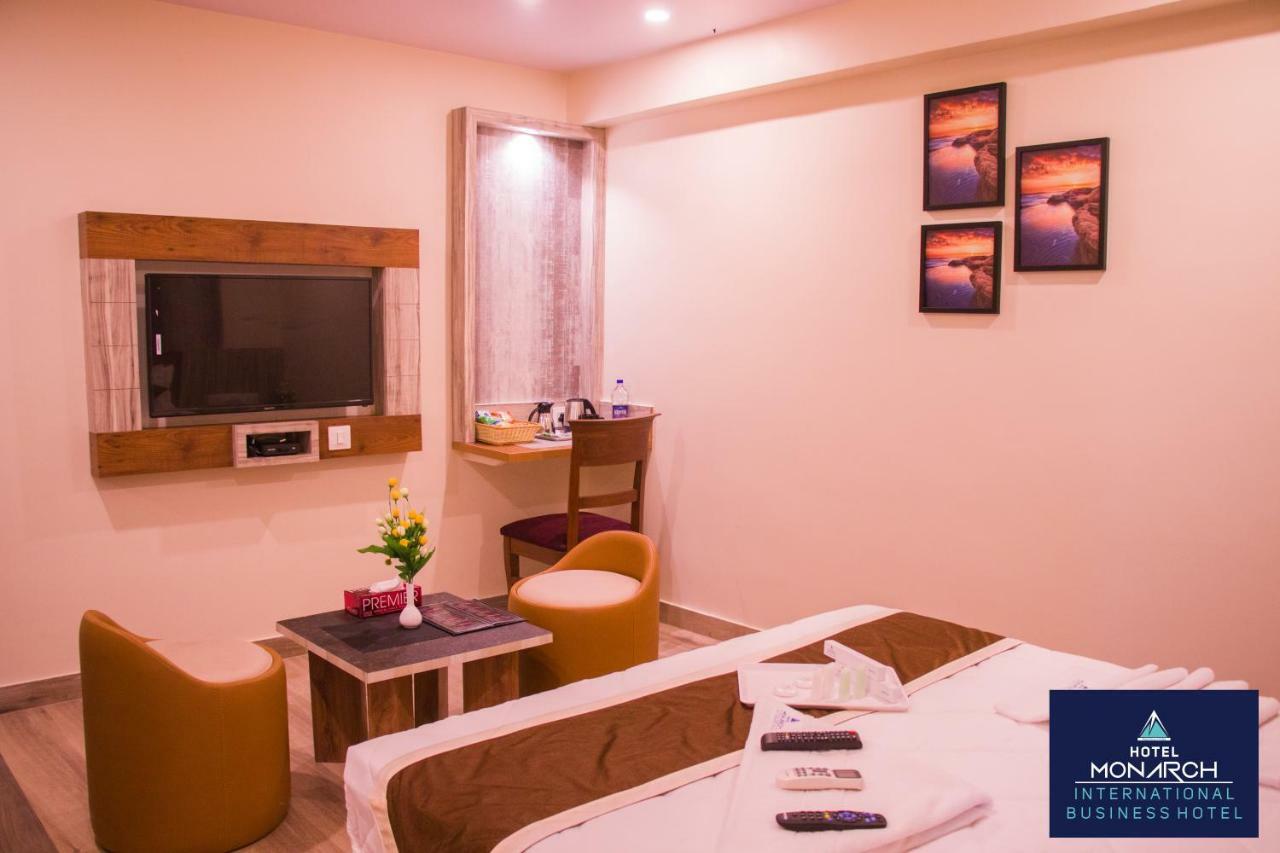 Hotel Monarch International バンガロール エクステリア 写真