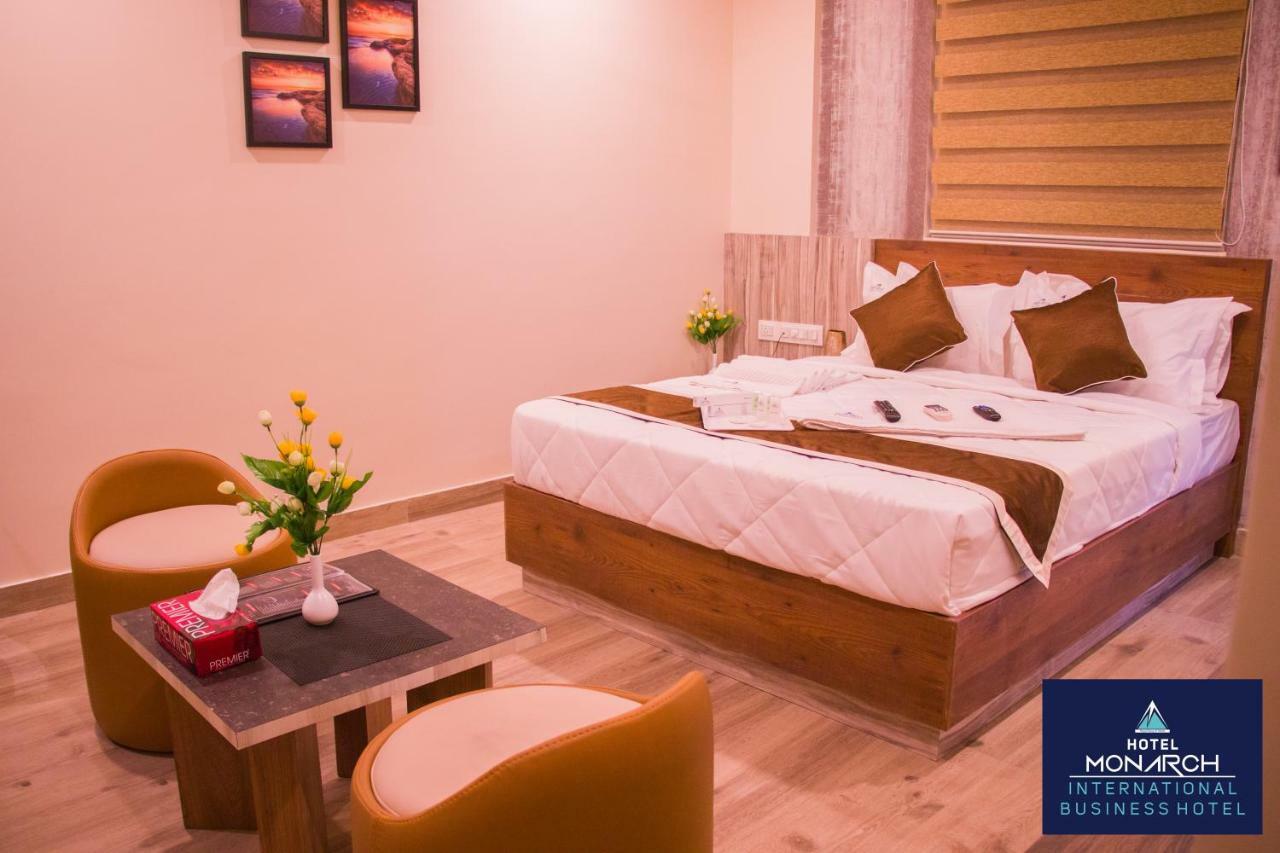Hotel Monarch International バンガロール エクステリア 写真