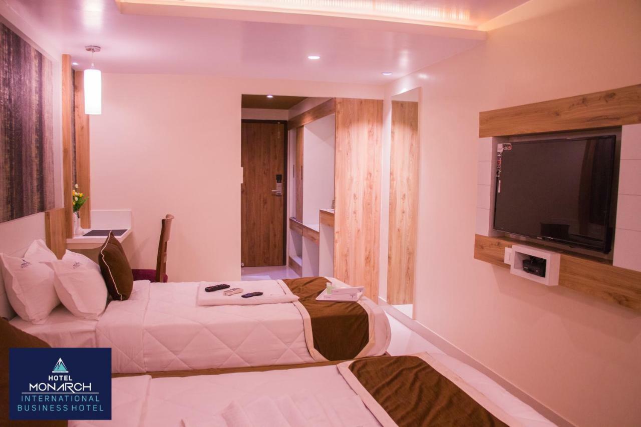 Hotel Monarch International バンガロール エクステリア 写真