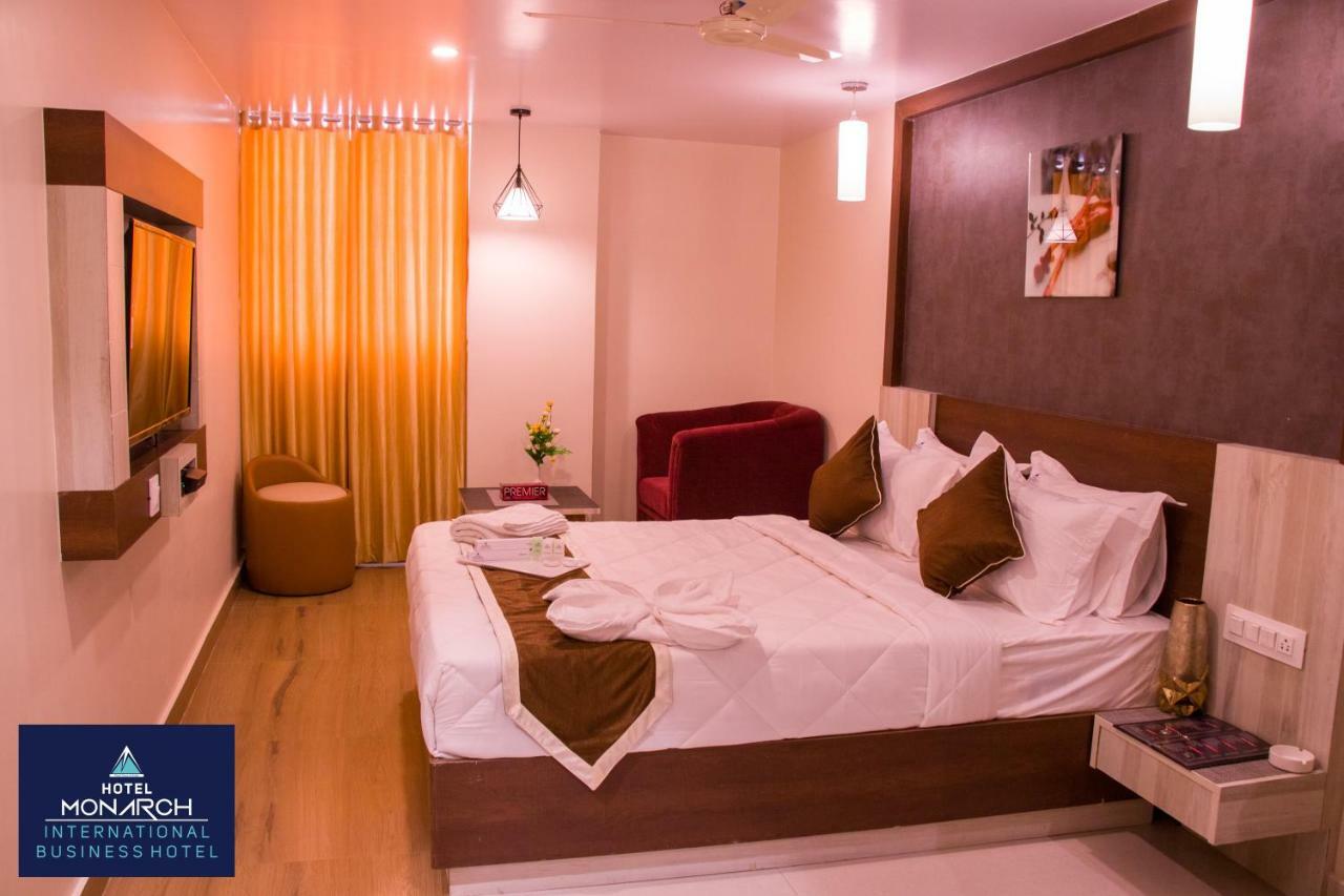 Hotel Monarch International バンガロール エクステリア 写真