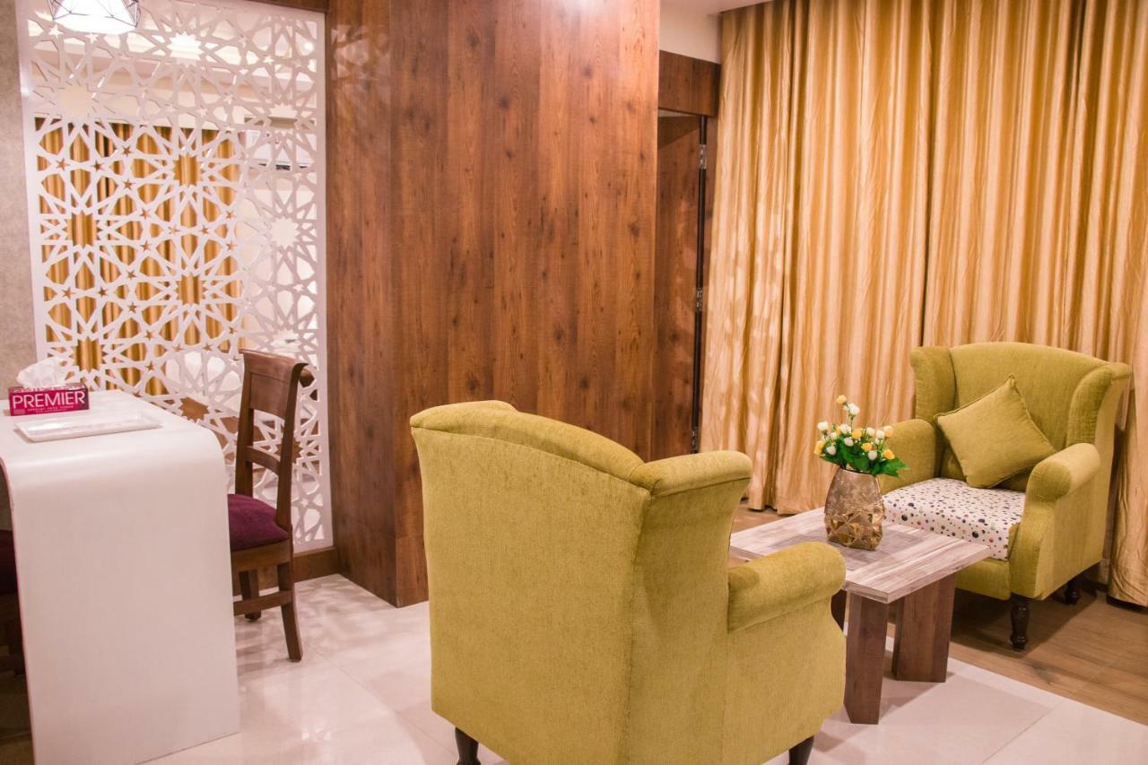 Hotel Monarch International バンガロール エクステリア 写真